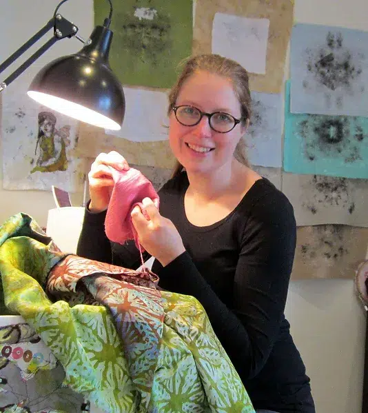 Charlotte Bergstrøm - Tekstile værker med nål og tråd. Tekstil kunst